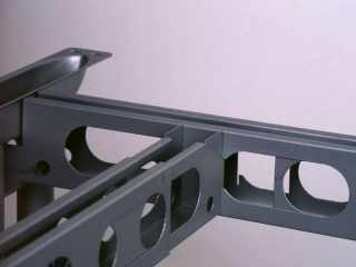 IRODABÚTOR TARTOZÉKOK - IRODAI ASZTALLÁB TELESZKÓPOS T-KÖTŐ 710-1110 RAL9006 #1