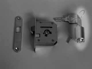 BÚTORZÁR - LEHMANN BÚTORZÁR 03 0170 511 BETÉT REDŐNYZÁRHOZ +KULCS NIKKEL #1