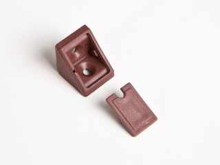 SZERELVÉNYEK - SAROKMEREVÍTŐ SZIMPLA 21x21x20 BARNA #1