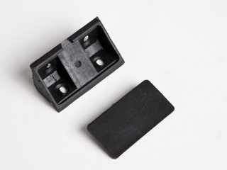 SZERELVÉNYEK - SAROKMEREVÍTŐ DUPLA 19x19x42 mm FEKETE #1