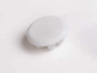 FÜGGESZTŐ ELEMEK - REJTETT POLCFÜGGESZTŐ 810 TAKARÓSAPKA 821-HEZ . FEHÉR #1